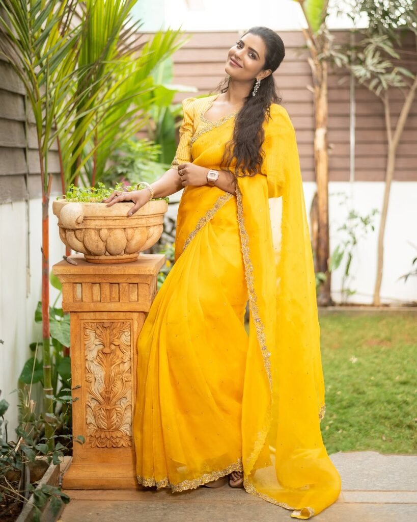 https://talkiesplus.com/aishwarya-rajesh-dazzles-in-yellow-saree/