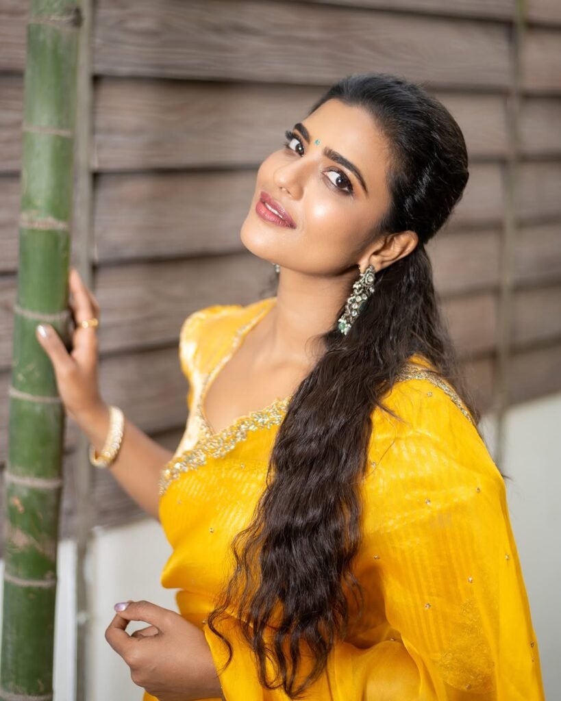 https://talkiesplus.com/aishwarya-rajesh-dazzles-in-yellow-saree/