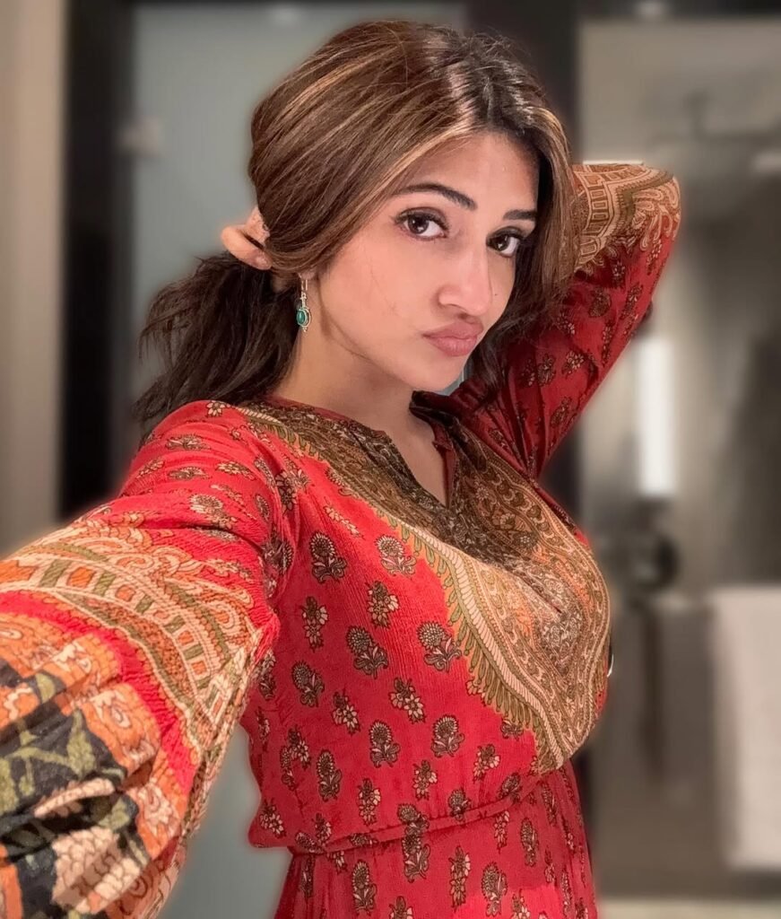 https://talkiesplus.com/sreeleela-latest-stunning-photos/