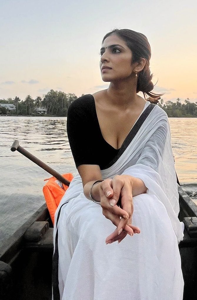 Malavika Mohanan’s Kerala Diaries – A Stunning Blend of Serenity and Style