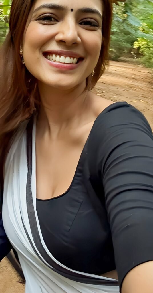 Malavika Mohanan’s Kerala Diaries – A Stunning Blend of Serenity and Style