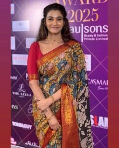 Priya Bhavani Looks Gorgeous in saree 1